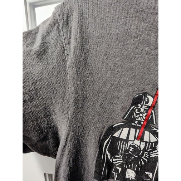 Star Wars Gray Darth Vader Saber The Moment Men's T- Shirt Size Medium Adult - Picture 7 of 11